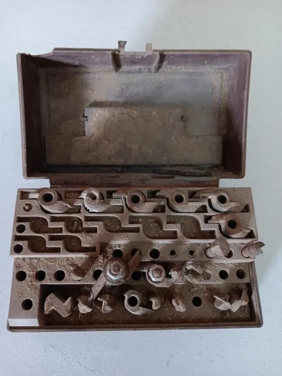 Vintage Craftsman router bit set.
