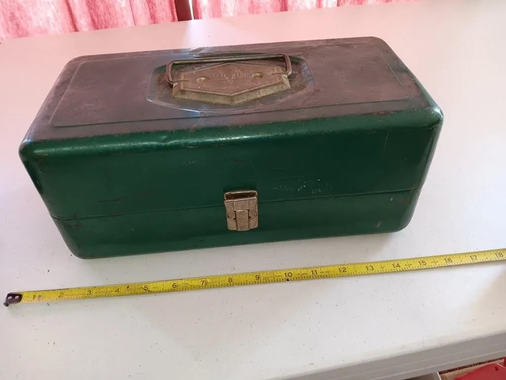 Vintage Victor Green Metal Tackle Box.