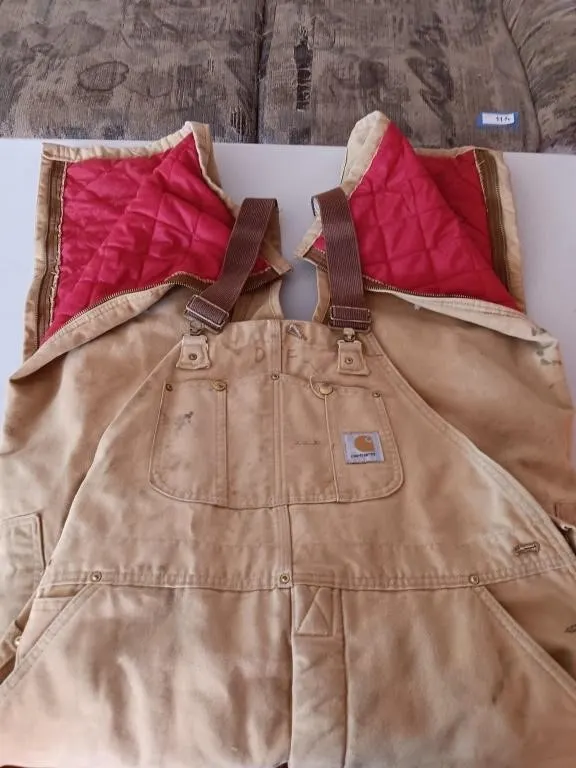 Carhartt insulated bibs. Size 40x30 with
Size 3x