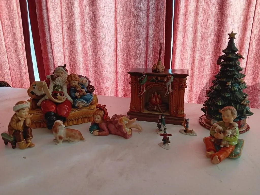 Heritage mint porcelain Christmas setting.
(May
