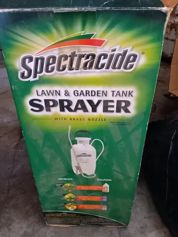 Lawn and garden sprayer. (May be missing parts)