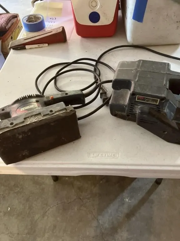 Skil belt sander & Legend hand sander both