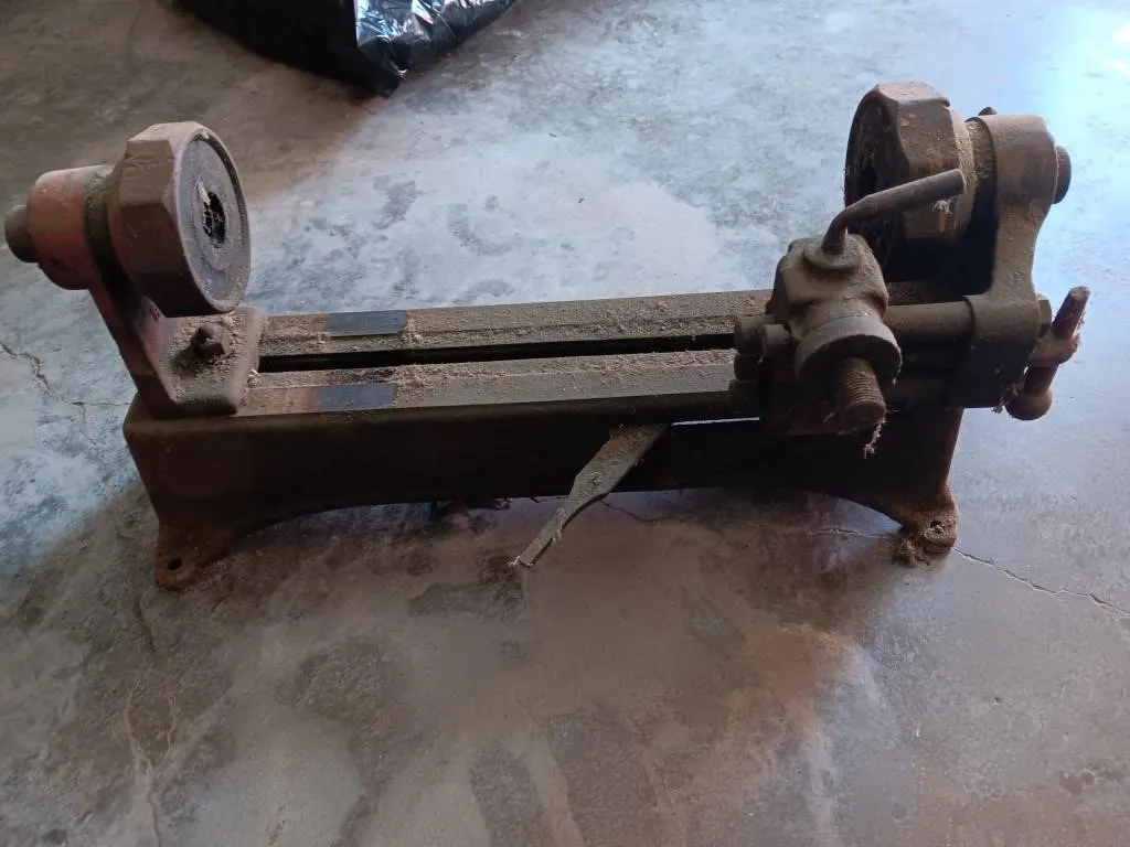 Small bench top lathe.
Measurements. Approx.