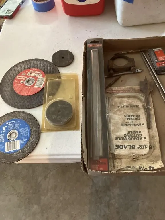Grinding wheels, cutting knives, spade bits