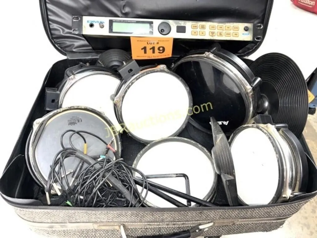 ELECTRIC DRUMS - INCLUDES WHAT IS SHOWN IN PICS