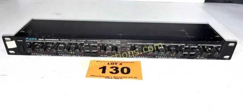 ALESIS 3630 COMPRESSOR