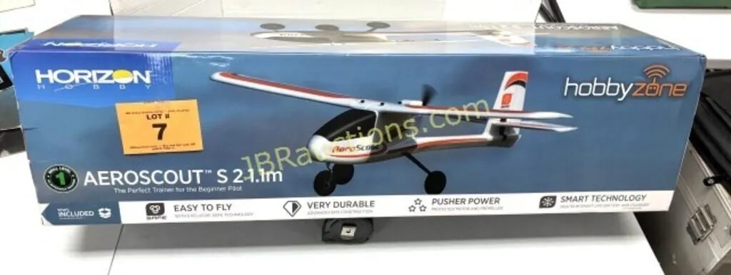 NIB HORIZON AEROSCOUT RC PLANE BEGINNER