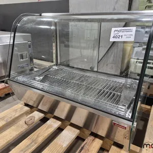 Omcan Refrigerated Curved Glass Display Case
 UNRESERVED