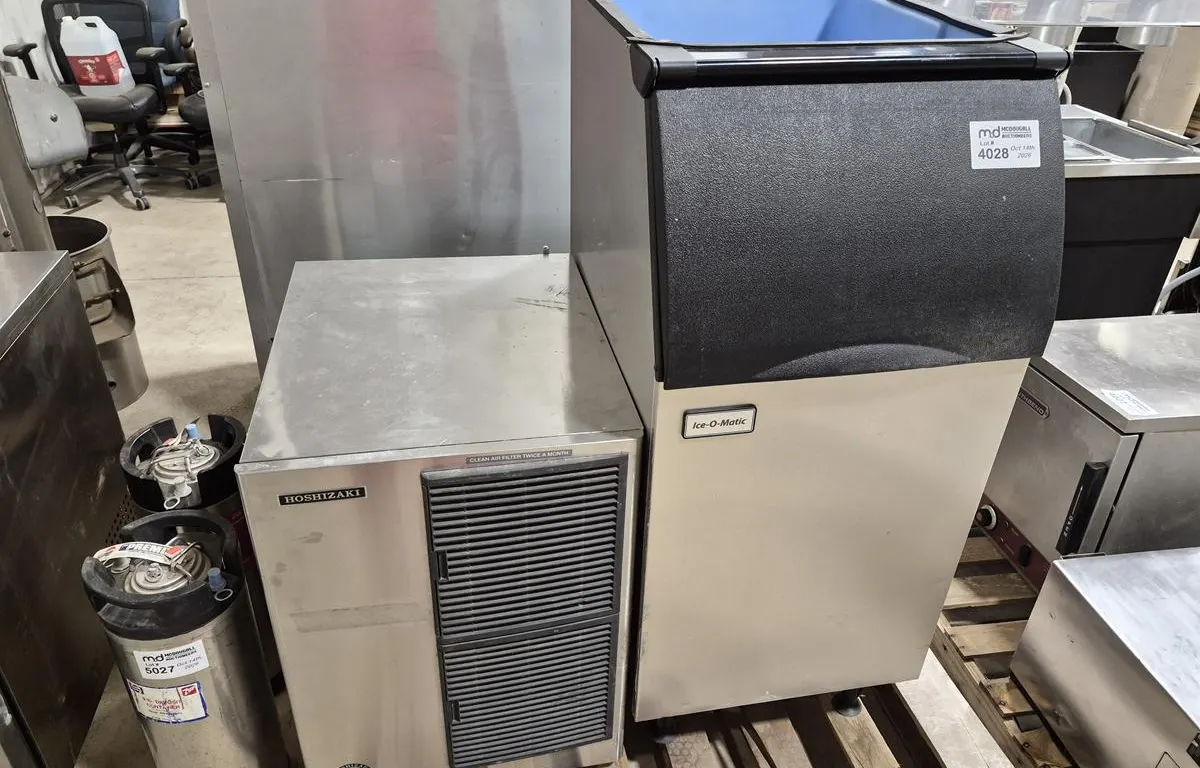 Hoshizaki Ice Maker w/ Bin
UNRESERVED