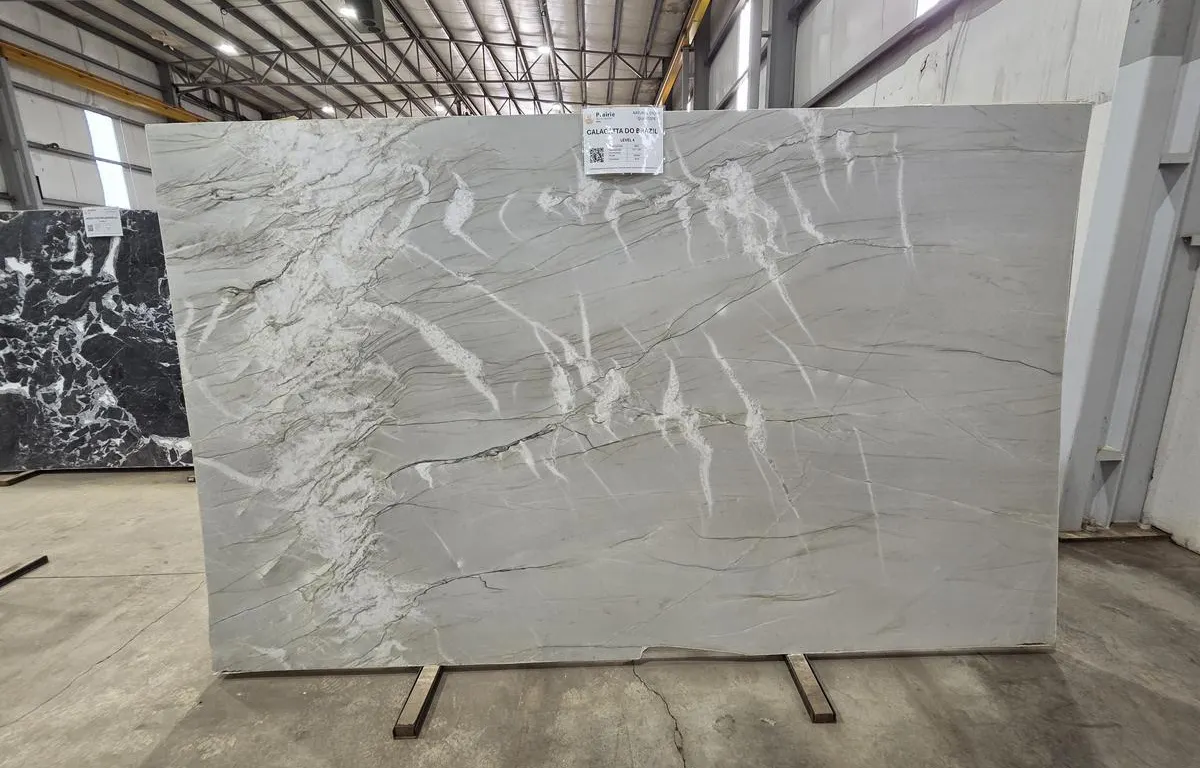 (1) Calacatta Do Brazil Quartzite Slab
UNRESERVED