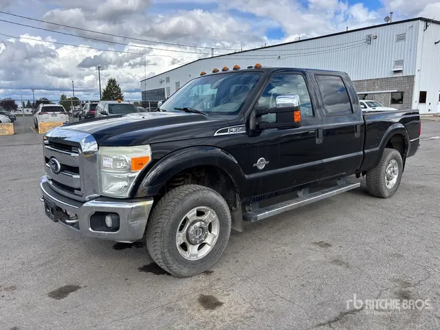 2011 Ford F-350 XLT 4x4 Crew Cab Pickup