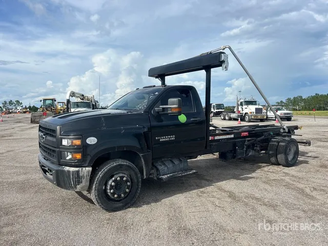 2023 Chevrolet Silverado 6500HD 4x2 Roll-Off Truck