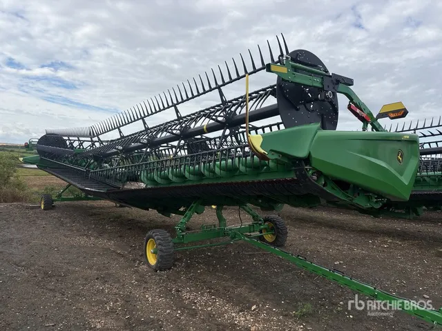 2023 John Deere HD45F 45 ft Hinged Draper Combine Header