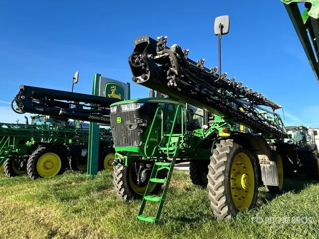 2018 John Deere R4045 133 ft 4x4 High Clearance Self-Propelled Sprayer