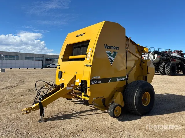 2022 Vermeer 605N Select Round Baler