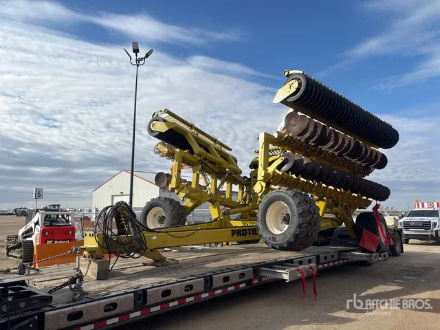 2015 Degelman Pro-Till 40 40 ft Vertical Disc
