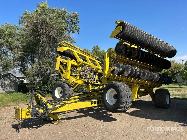 2016 Degelman Pro-Till 40 40 ft Vertical Disc