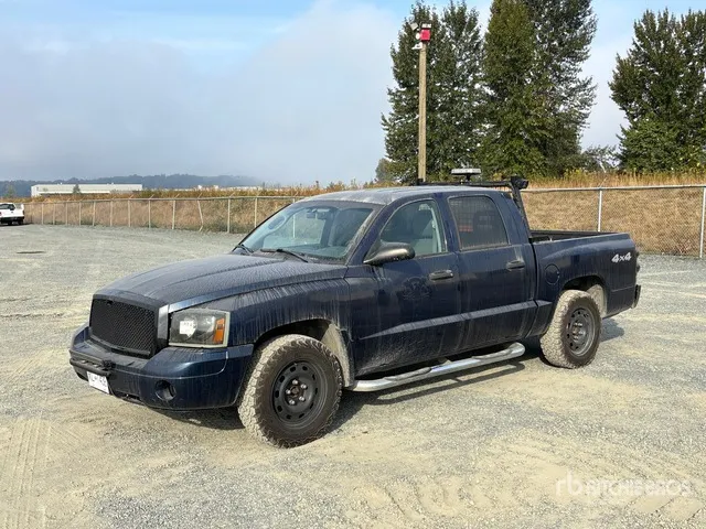2006 Dodge Dakota SLT 4x4 Crew Cab Pickup