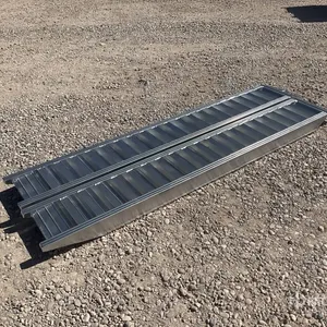 6 Ton Aluminum Loading Ramps (Unused)