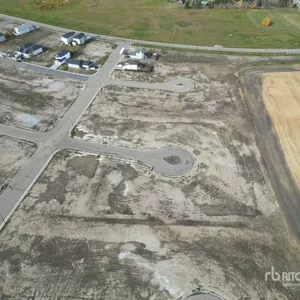 Mundare, AB 13 Whitetail Close Residential Acreage