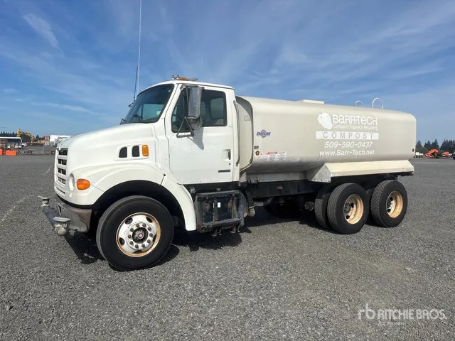 2004 Sterling L7500 4000 gal 6x4 Water Truck