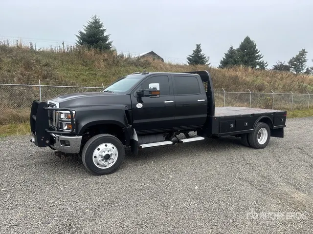 2020 International CV515 4x4 Crew Cab Flatbed Truck