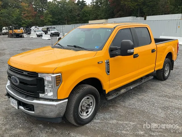 2019 Ford F-250 XL 4x4 Crew Cab Pickup
