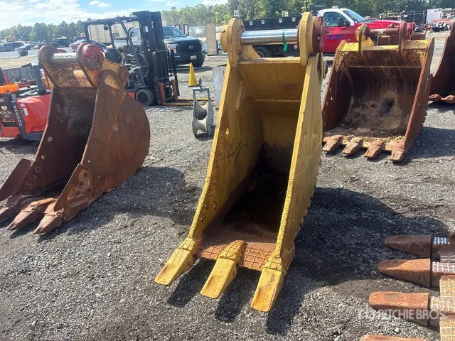 Cat 30 in 1.25 cyd Digging Excavator Bucket - Fits Cat 345