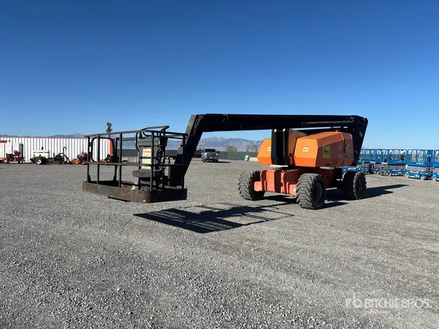 2012 JLG 800A 4WD Dual Fuel Articulating Boom Lift