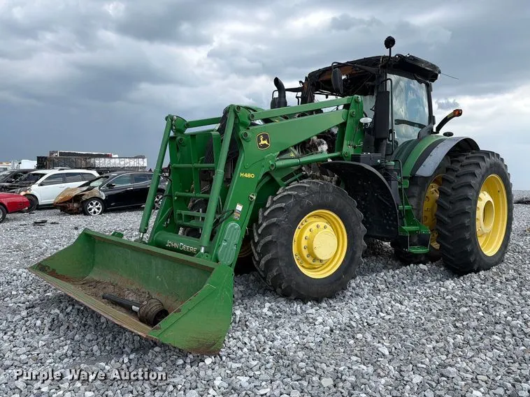 2016 John Deere 7230R MFWD tractor
