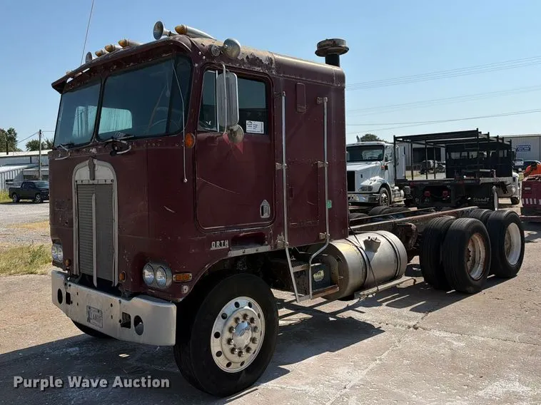 1973 Kenworth semi truck