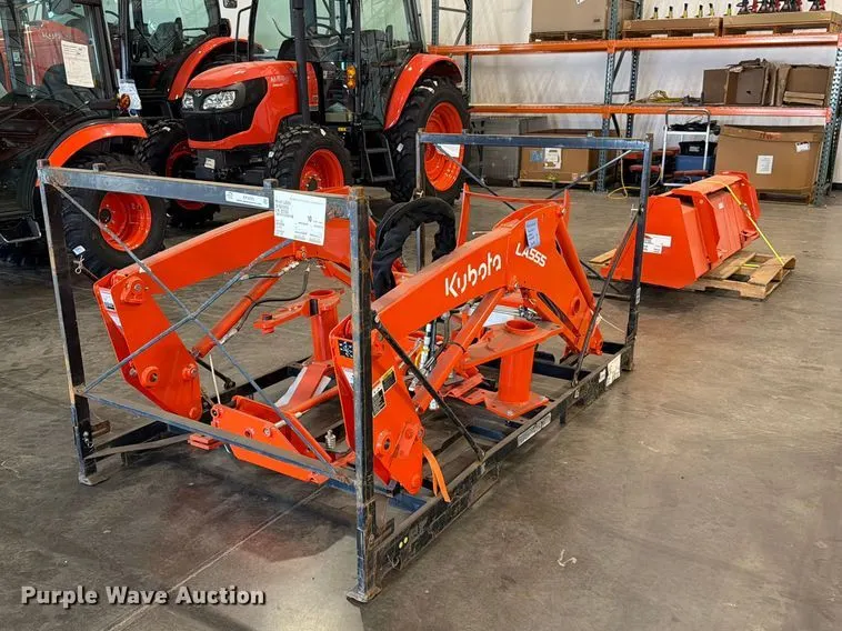 Kubota LA555 loader