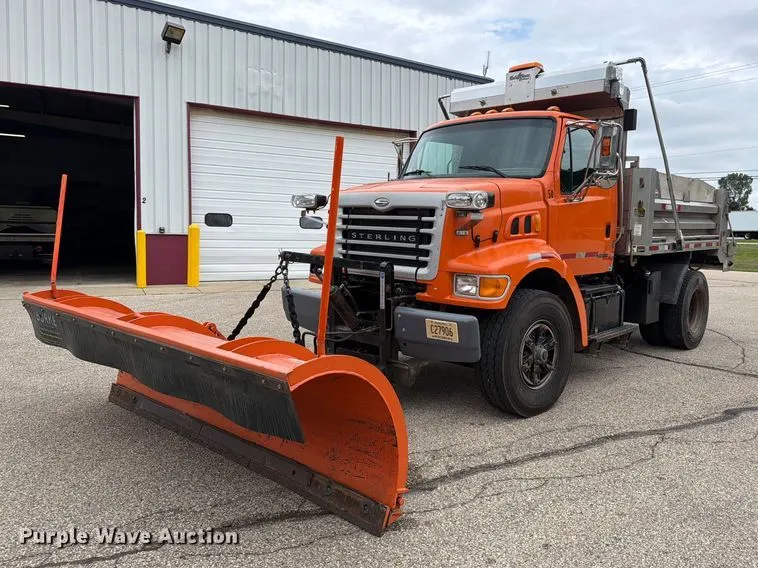 2002 Sterling L7500 dump truck
