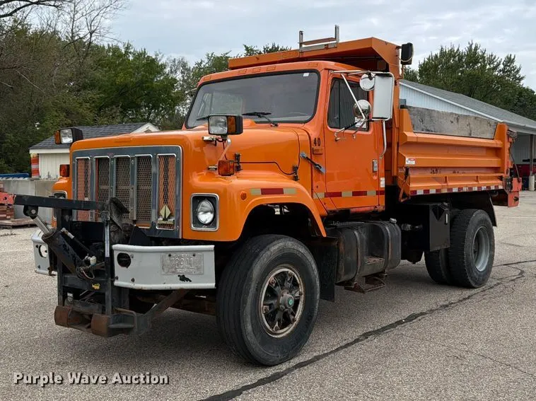 1998 International 2554 dump truck