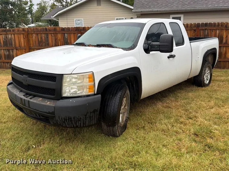 2008 Chevrolet Silverado 1500 Ext. Cab pickup truck