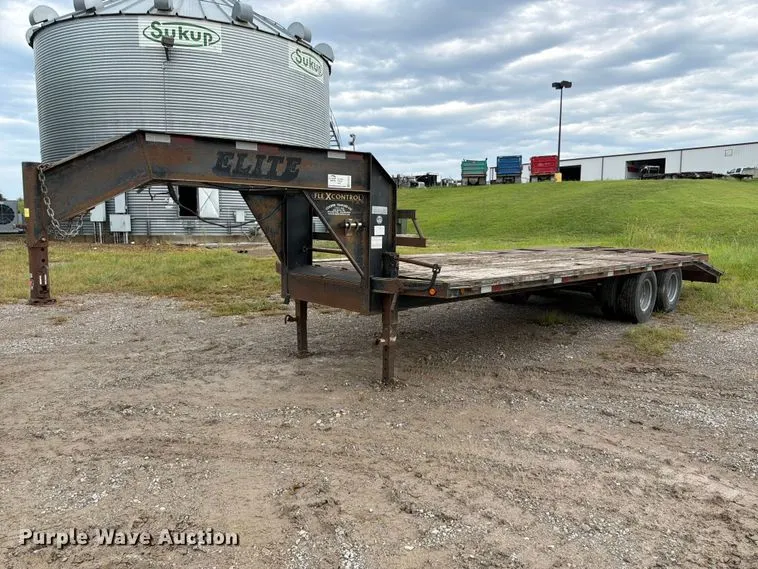 2010 Elite Trailers equipment trailer