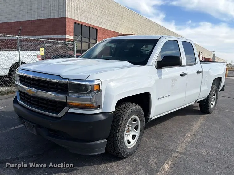 2017 Chevrolet Silverado 1500 Ext. Cab pickup truck