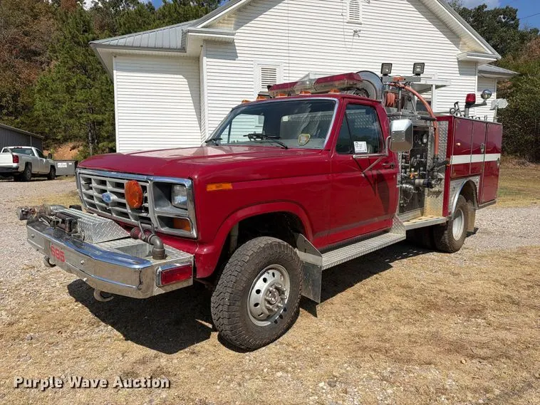 1986 Ford F350 pumper fire truck