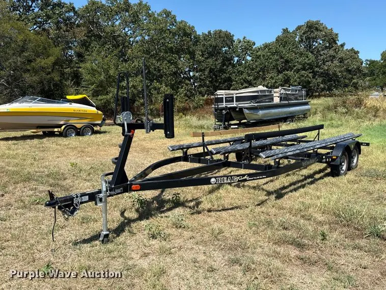 2018 Bear Trailer Mfg. Inc. tri-toon boat trailer