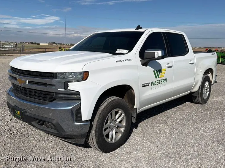 2020 Chevrolet Silverado 1500 Crew Cab pickup truck