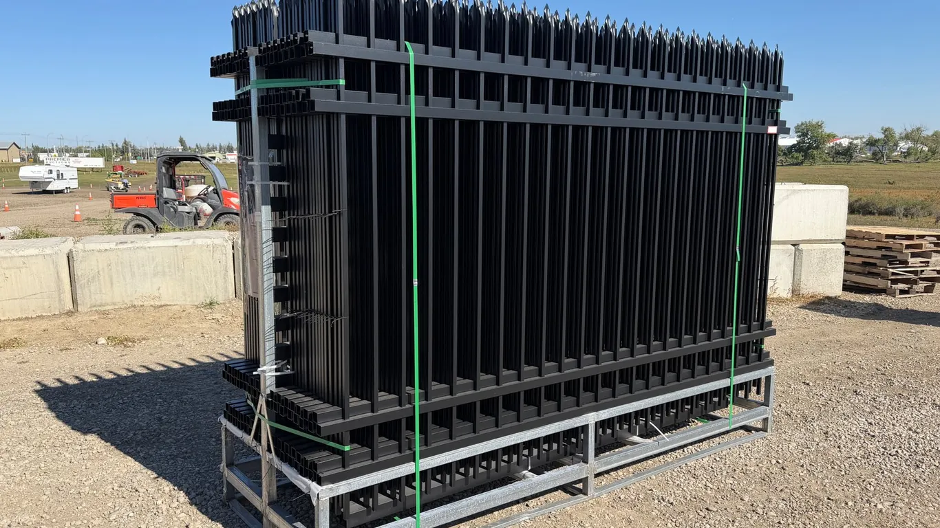 (30) Unused 2026 Great Bear 10' Decorative Fence Panels