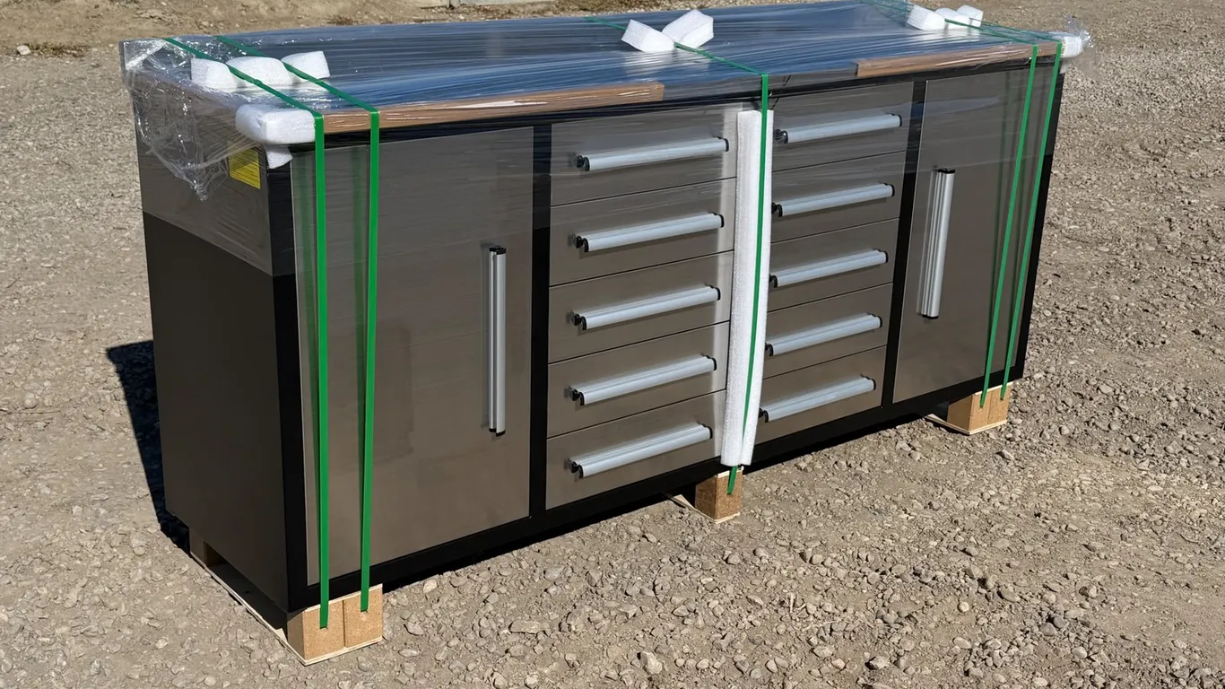 Unused 2026 Steelman 7' 10-Drawer SS Workbench