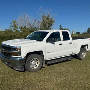 2017 Chevrolet Silverado 4x4 Pickup Truck