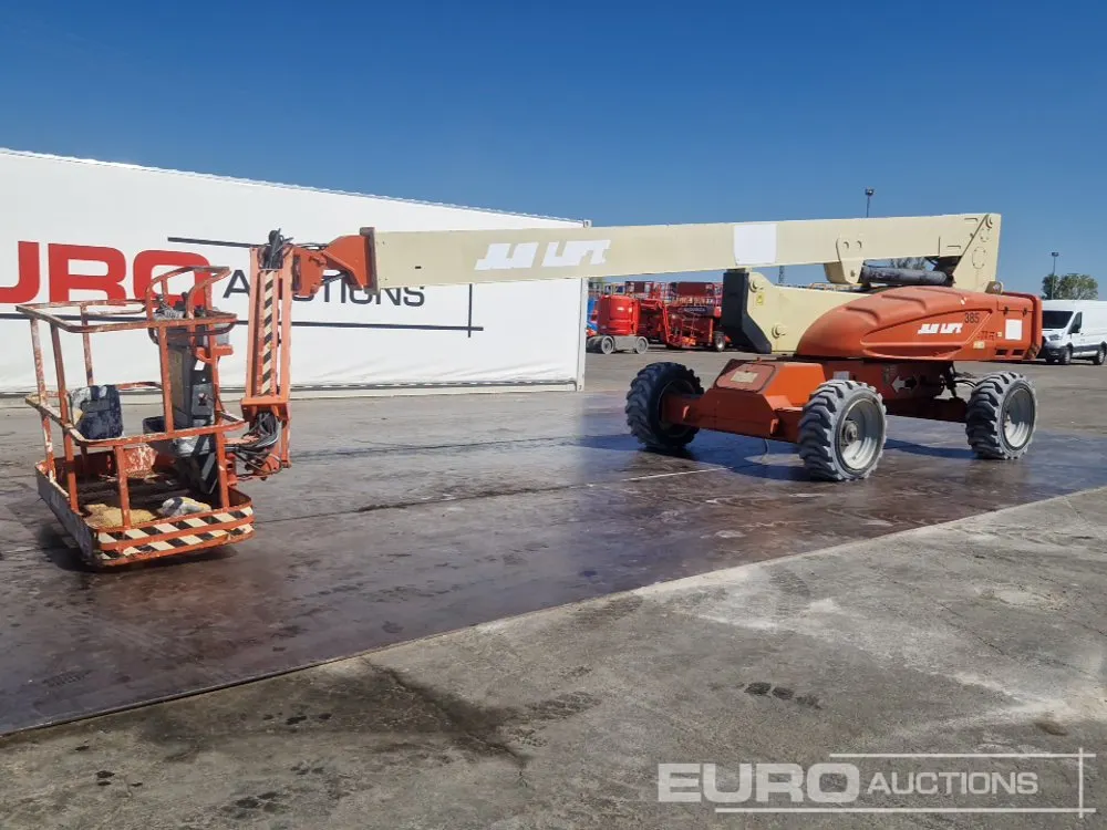 JLG M600JP