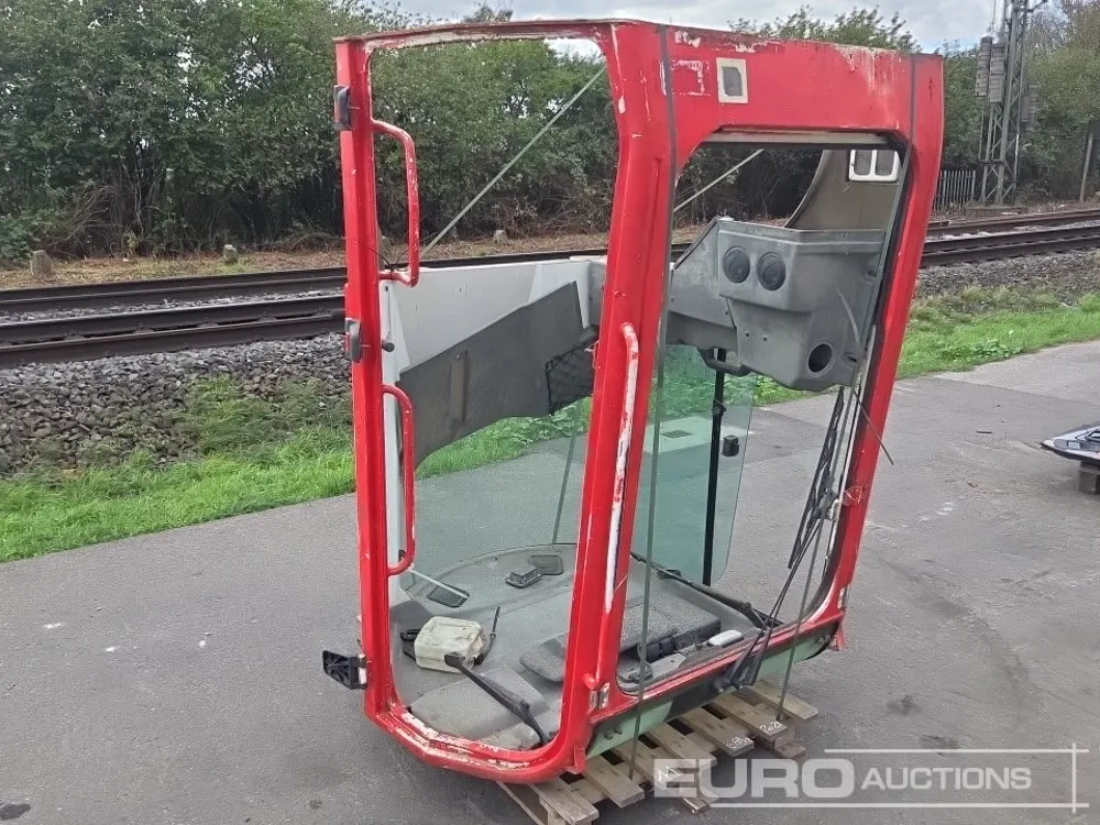 Cabin to suit Yanmar VIO33