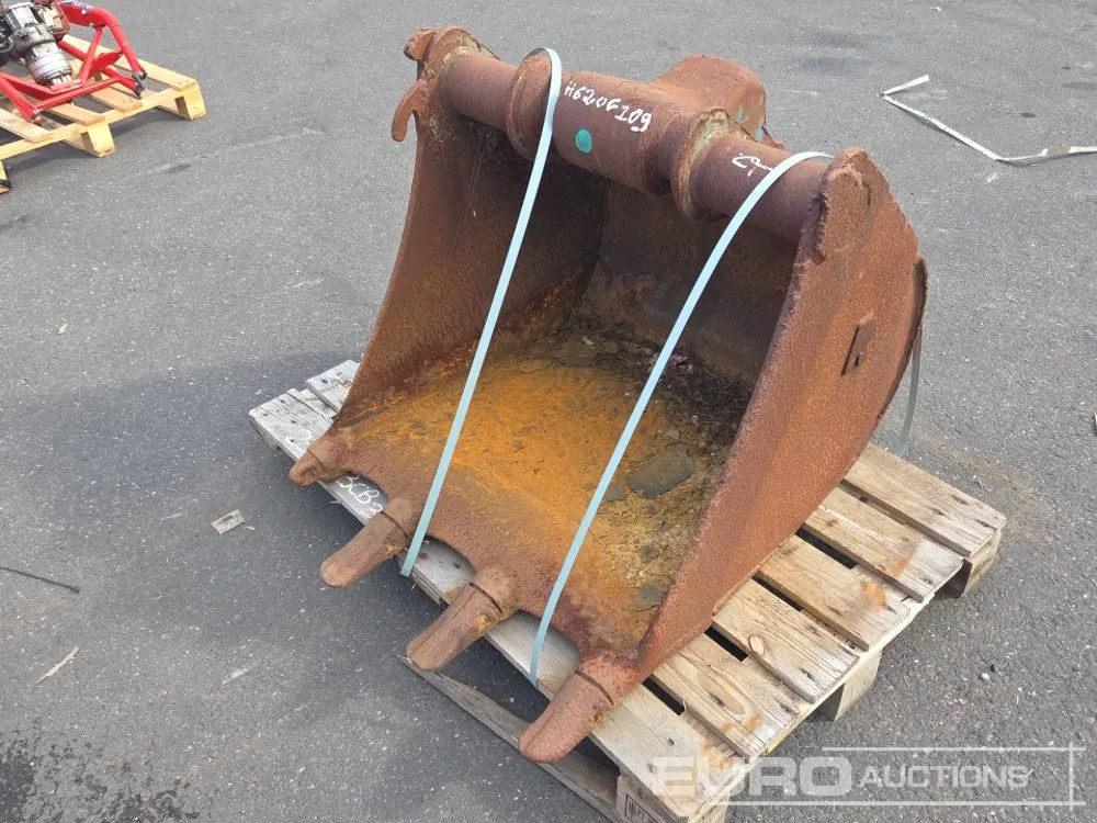 32" Digging Bucket, MORIN to suit 4-6 Ton Excavator