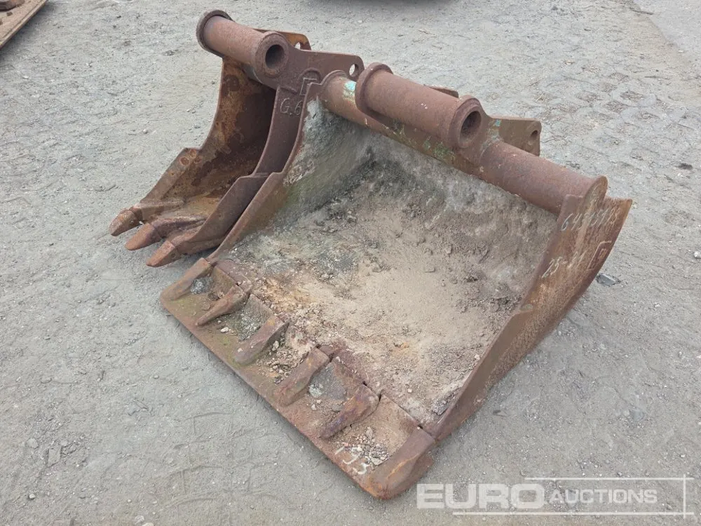 34", 11" Digging Buckets (2 of)