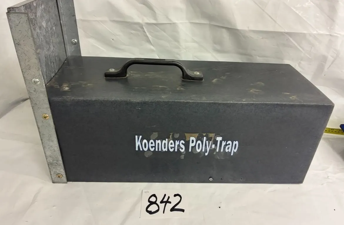 Skunk Trap – 25”L x 9 ½”H