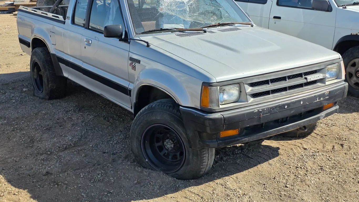 Masda sport truck- AS IS - VIN:JM2UF6120H0189405
