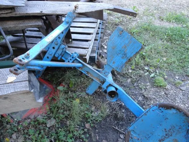 3pt. H. Vintage Potato Planter